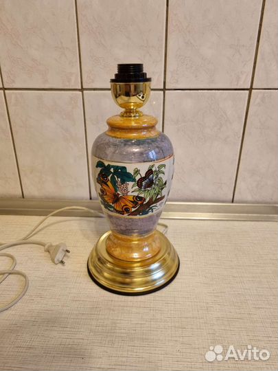 Настольная лампа