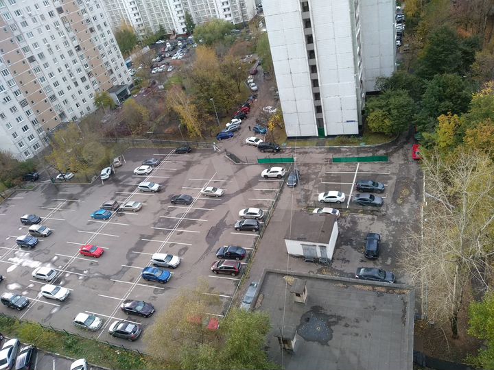 Машиноместо, 15 м²