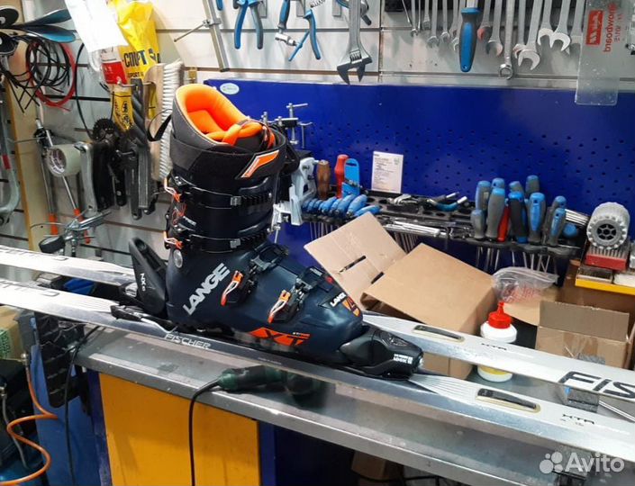 Ремонт лыж и сноубордов, установка креплений