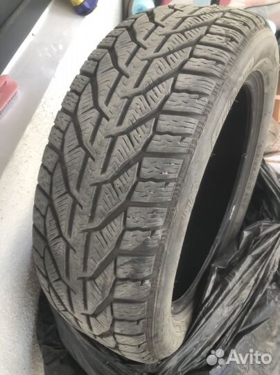 Kormoran Snow 215/55 R17