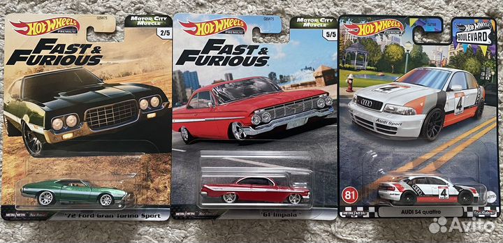 Машинка hot wheels premium