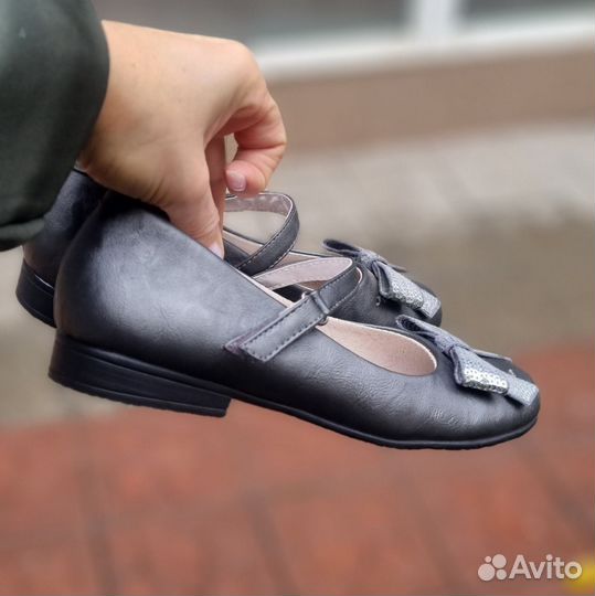 Новые нарядные туфли для девочки р.31