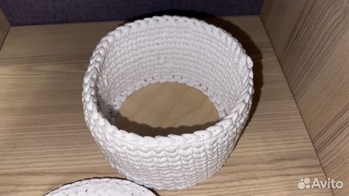 Вязанная корзина