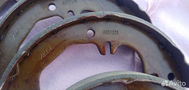 Тормозные колодки toyota Land cruiser