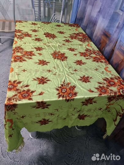 Покрывало(скатерть) шёлковое с бахромой