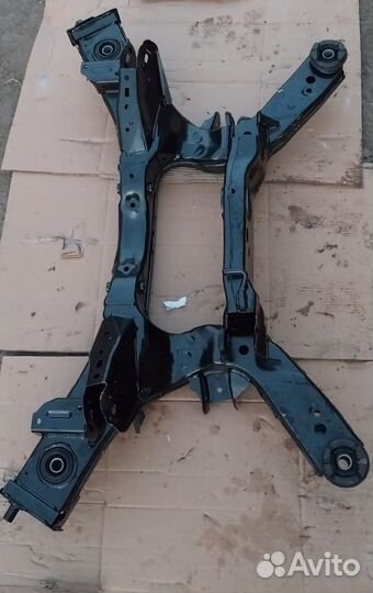 Подрамник задний Nissan Murano Z51