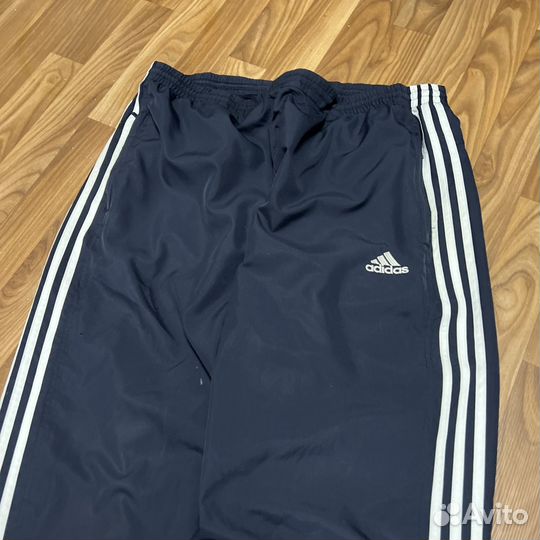 Широкие штаны Adidas