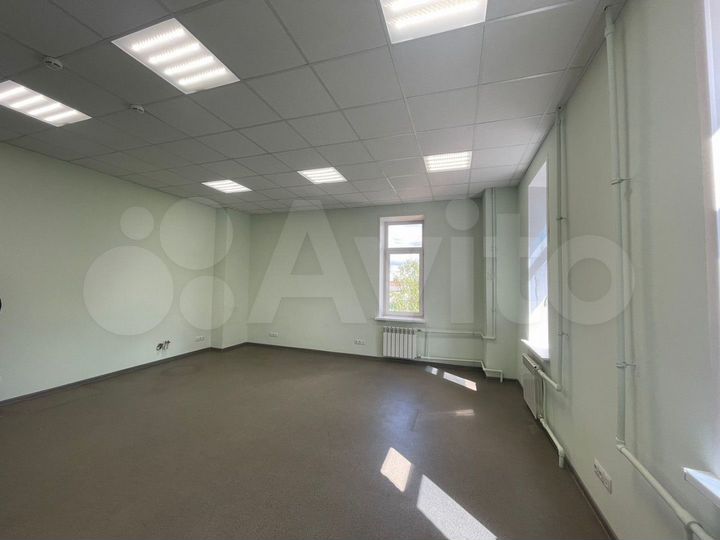 Офис с водой и канализацией на Ставского, 56 м²