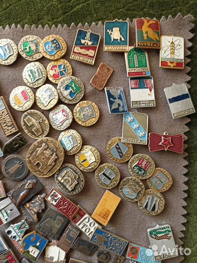 Гербы городов СССР и стран мира. Значки