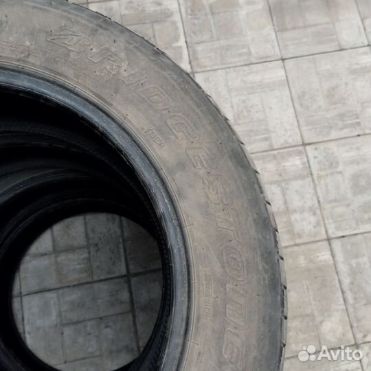 Bridgestone Dueler H/T 215/60 R17