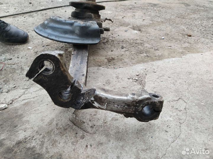 Поворотный кулак audi a8 d3