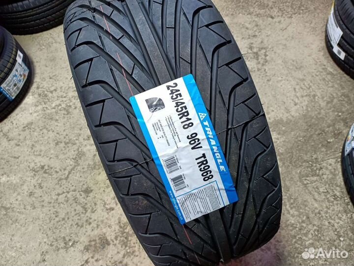 Triangle TR968 245/45 R18 и 275/40 R18