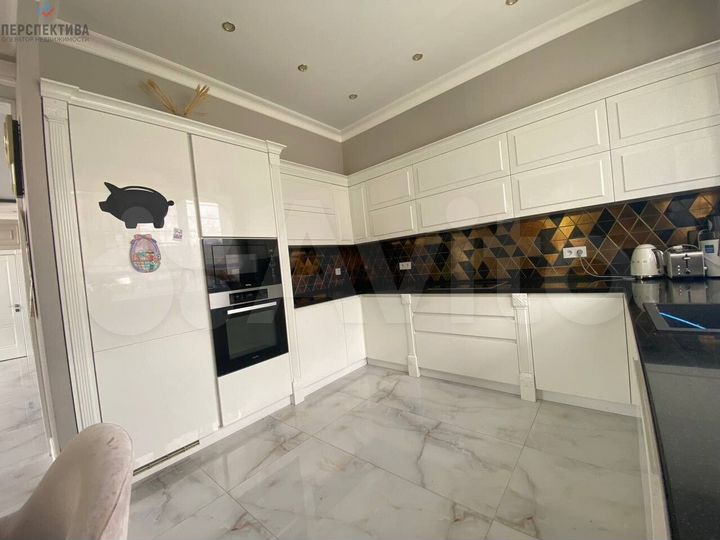 Коттедж 257 м² на участке 20 сот.