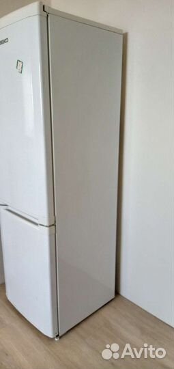Холодильник бу beko