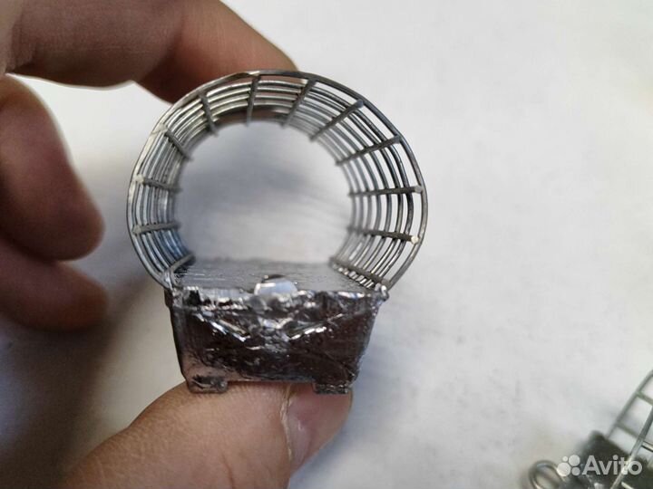 Кормушка фидерная с грунтозацепом