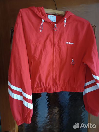Куртка ветровка