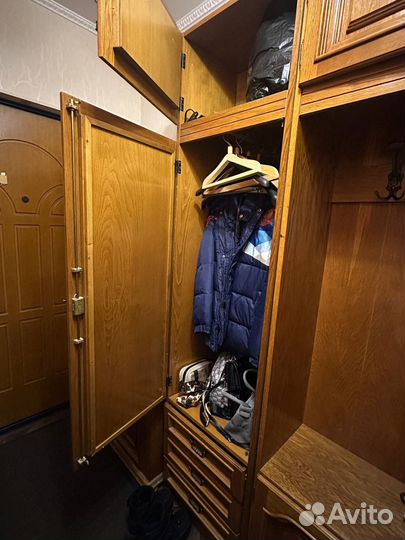 Стенка в прихожую