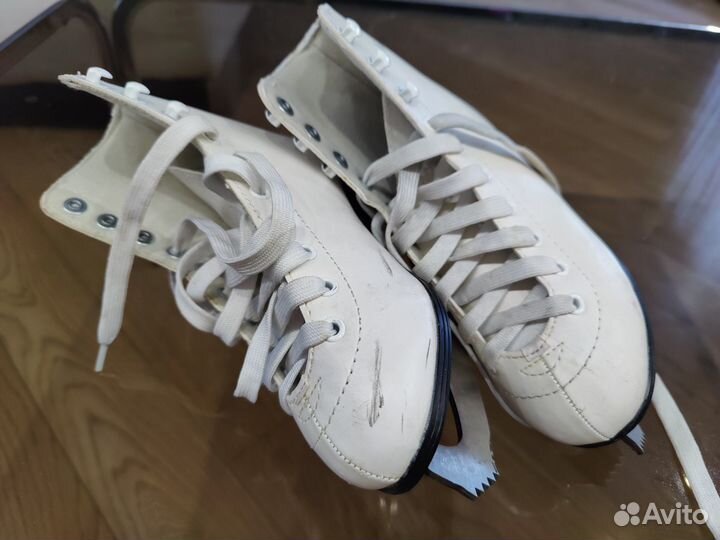 Коньки фигурные