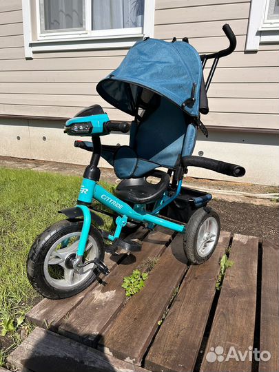 Детский велосипед с ручкой