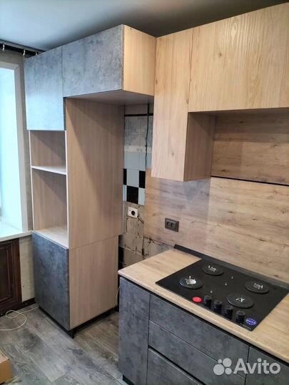 Кухня новая с пеналом