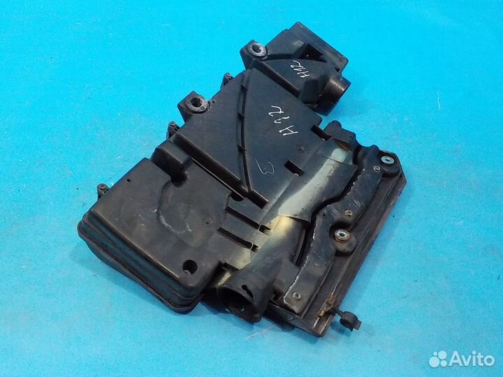 Корпус воздушного фильтра Ford Fusion 2002-2012