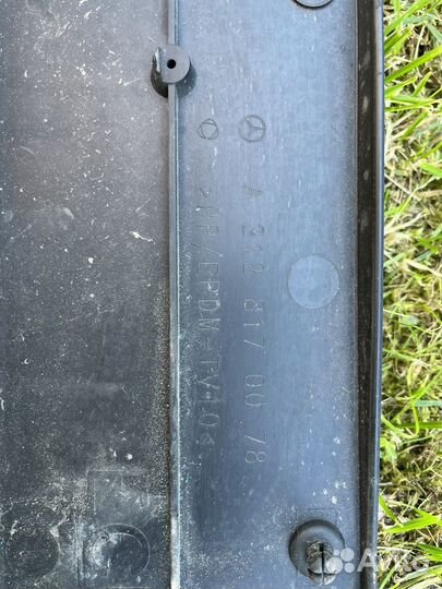 Подиум под гос номер Мереседес W212 до рестайлинг