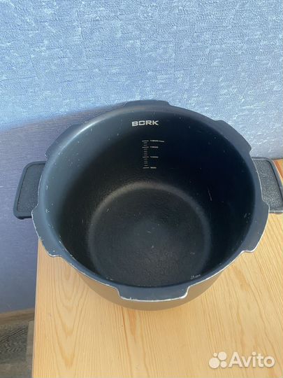 Чаша мультиварки Bork U801