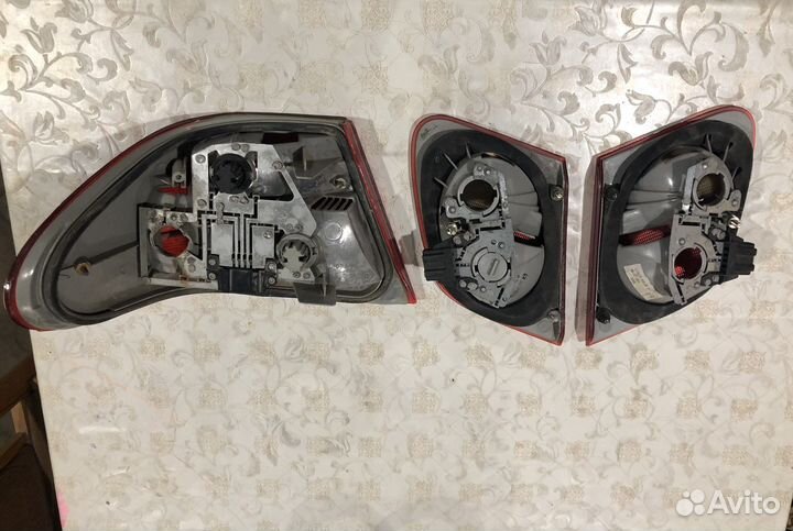 Фонарь задний правый mercedes w210