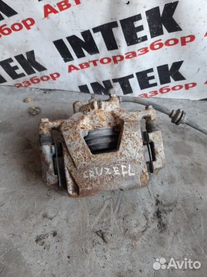 Суппорт передний левый Chevrolet Cruze 2009