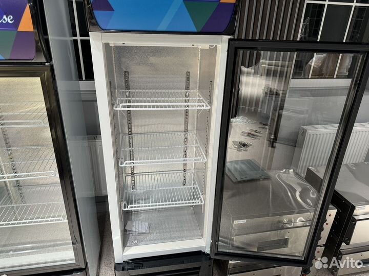 Витринный холодильник Maklin Lg 218