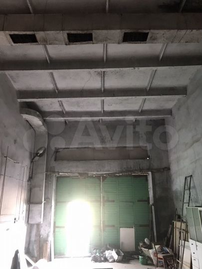 Гараж, > 30 м²