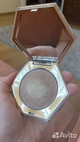 Fenty beauty хайлайтер Royal icing