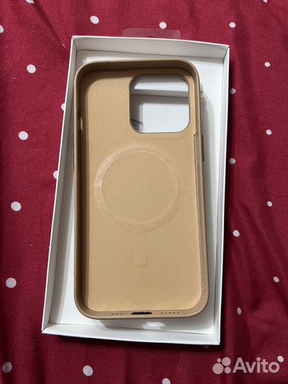 Чехол на iPhone 13 pro