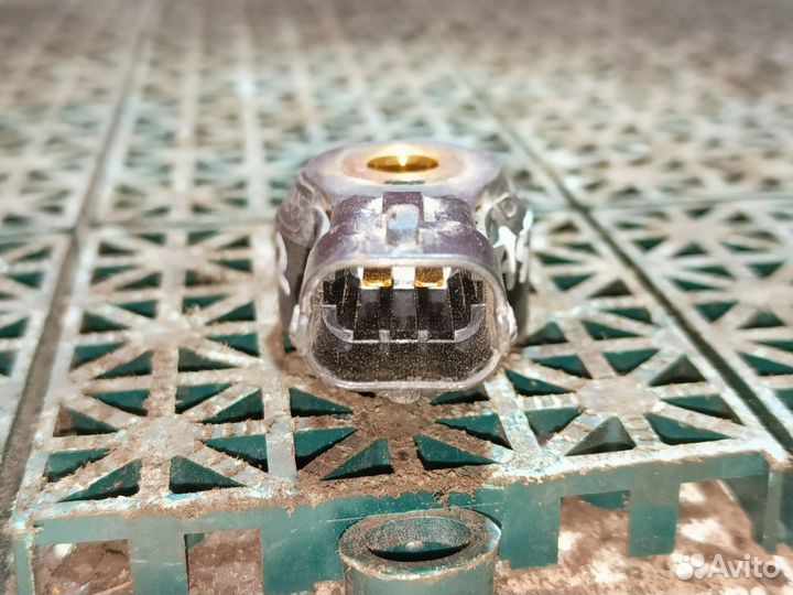 Датчик детонации Opel Astra H 1.6