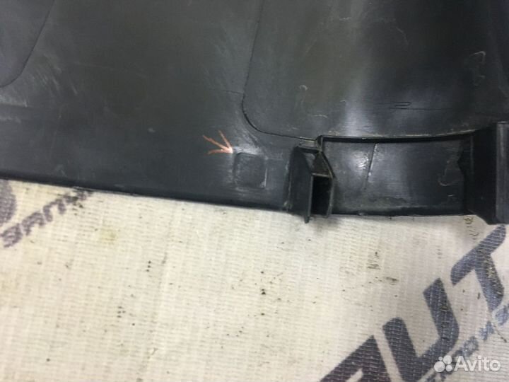 Накладка центральной стойки левая Фольксваген Бора