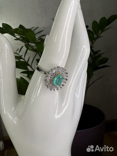 Ренулируемое кольцо с камнем