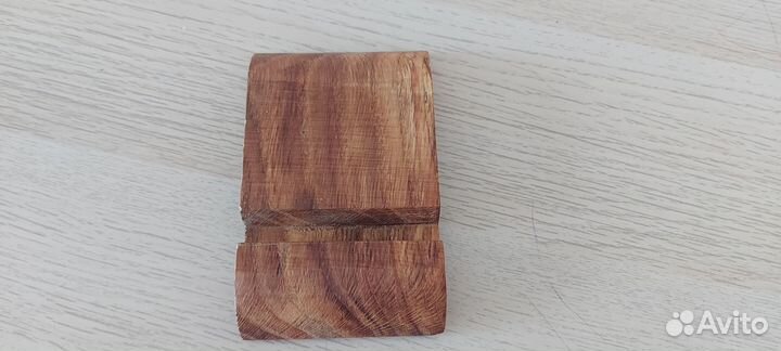 Подставка для телефона. Дуб