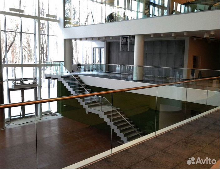 Стеклянные ограждения для лестницы