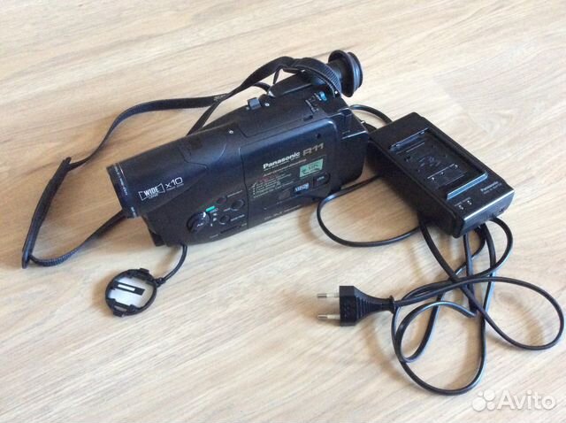 Видеокамера Panasonic NV-R11E-U