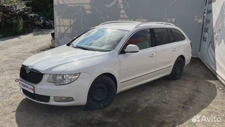 Клапан электромагнитный изменения фаз грм Skoda Superb (3T) 06L109259A