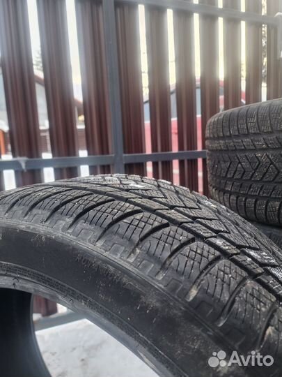 Pirelli Scorpion Winter 295/40 R21