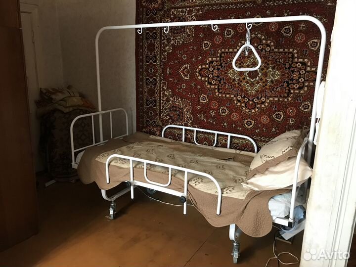 Продам кровать для лежачего больного с матрасом