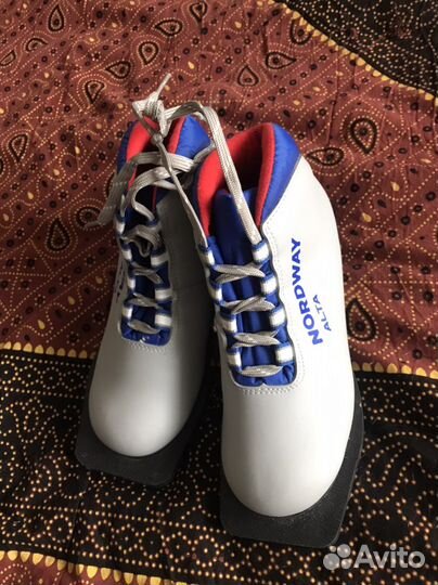 Лыжные ботинки 33