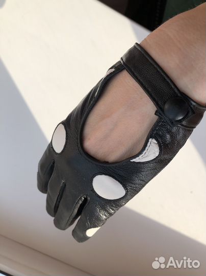 Кожаные перчатки