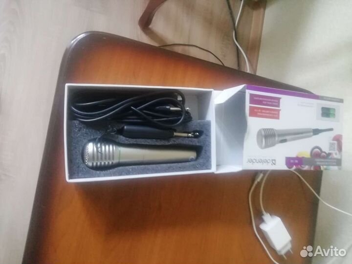 Беспроводный микрофон defender