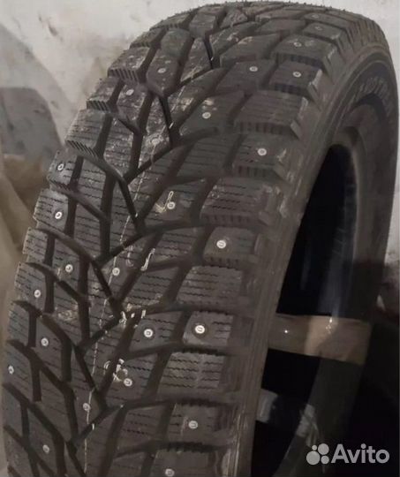 Dunlop SP Winter Ice 02 225/65 R17 102T