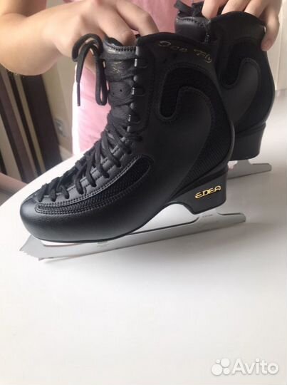 Коньки фигурные idea