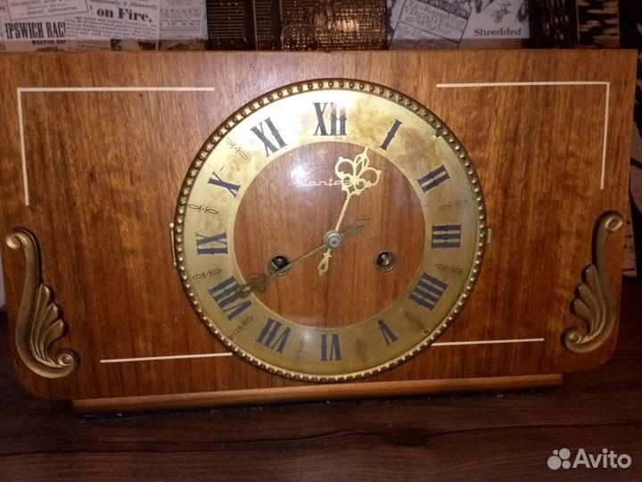 Старинные каминные часы