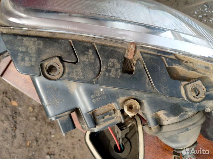 Фара правая passat b5