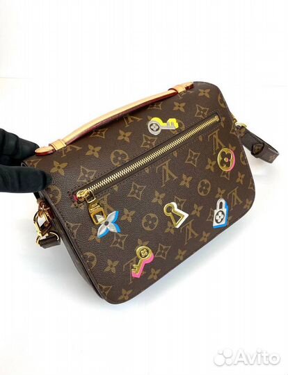 Женский клатч Pochette Metis Louis Vuitton